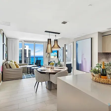 Sophisticated Coastal Haven, Parking Included Apartment Hollywood Exterior photo