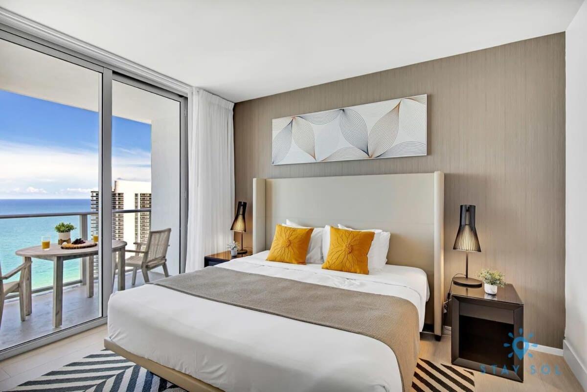 Apartment Sophisticated Coastal Haven, Parking Included