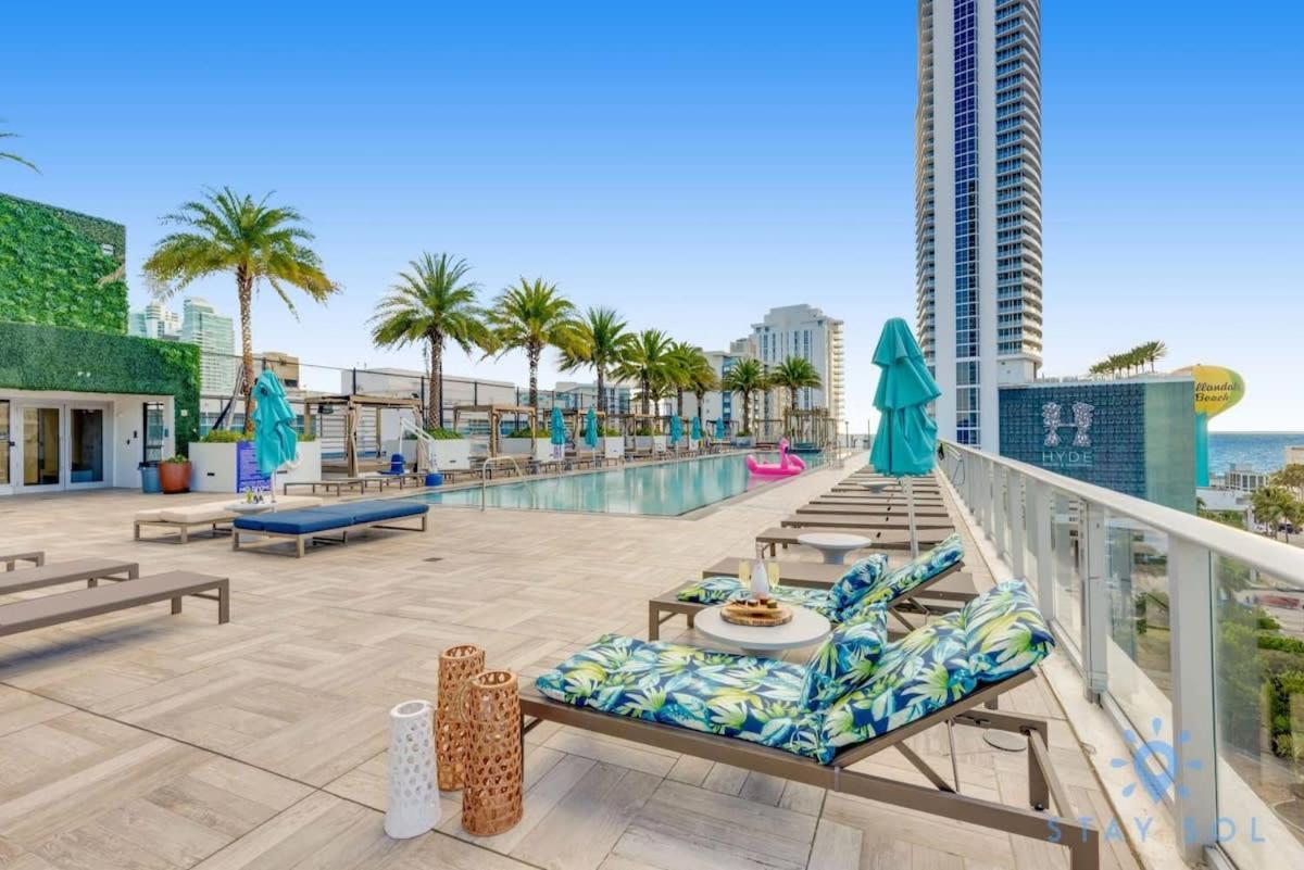 Sophisticated Coastal Haven, Parking Included *
