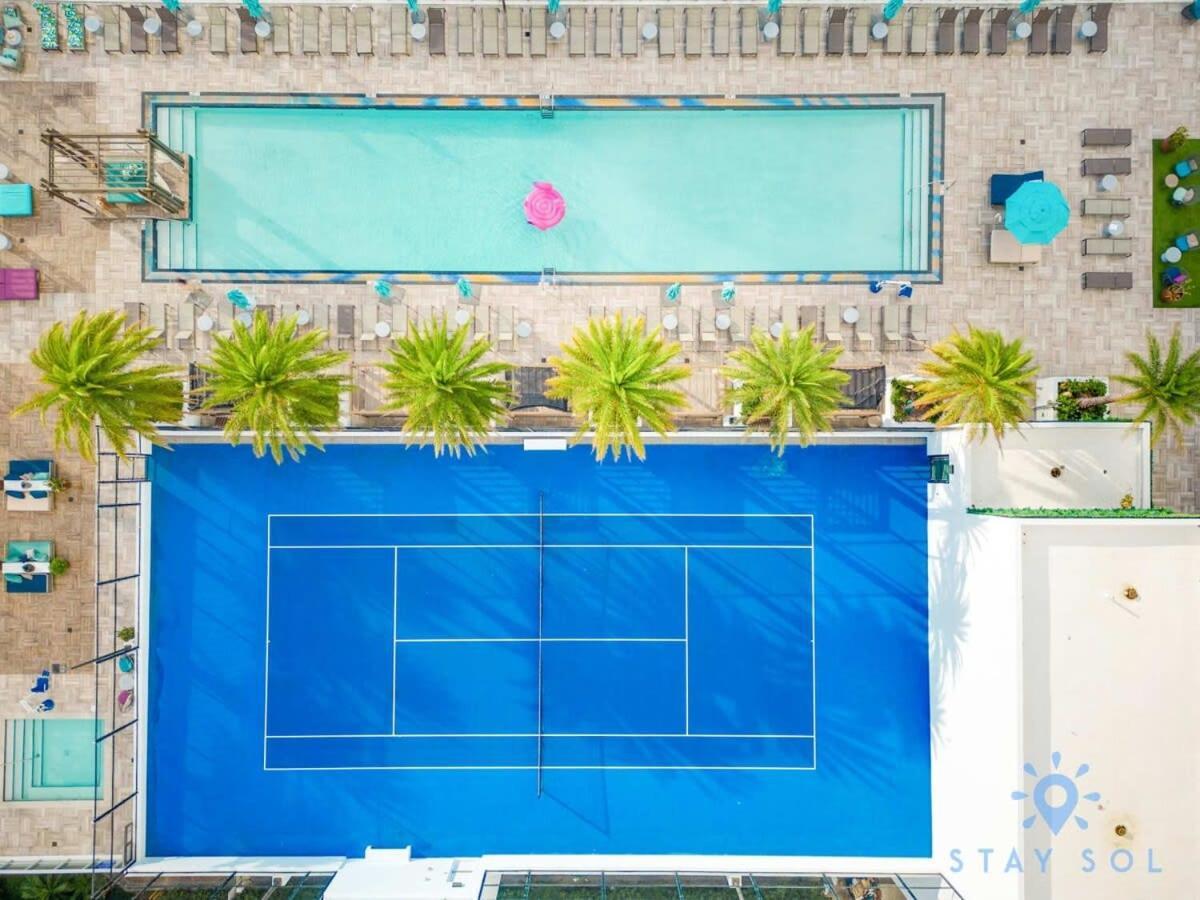Apartment Sophisticated Coastal Haven, Parking Included *