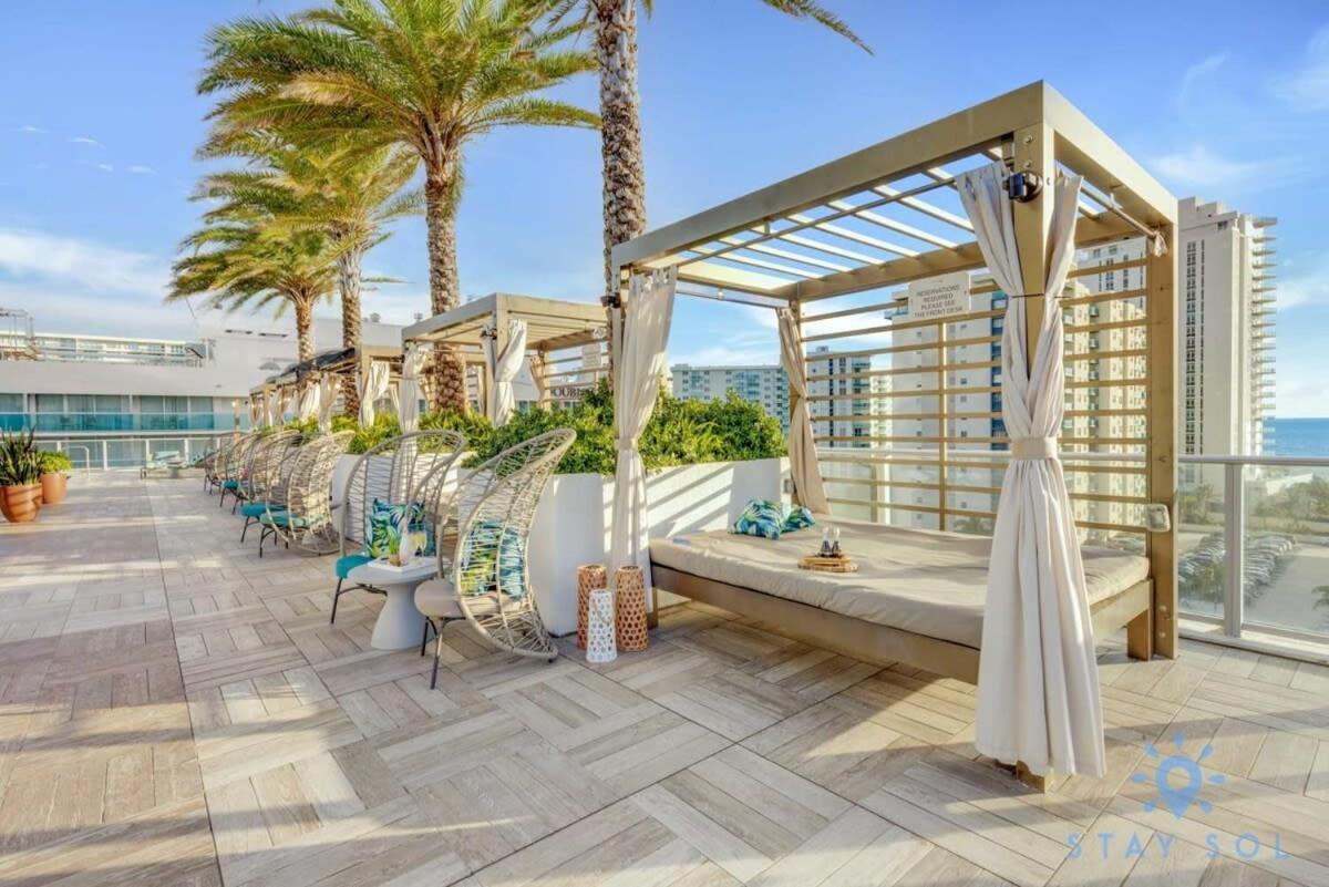 Sophisticated Coastal Haven, Parking Included * Hollywood