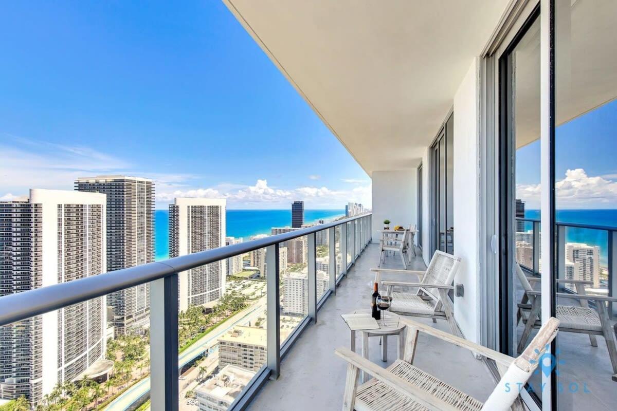 Sophisticated Coastal Haven, Parking Included *