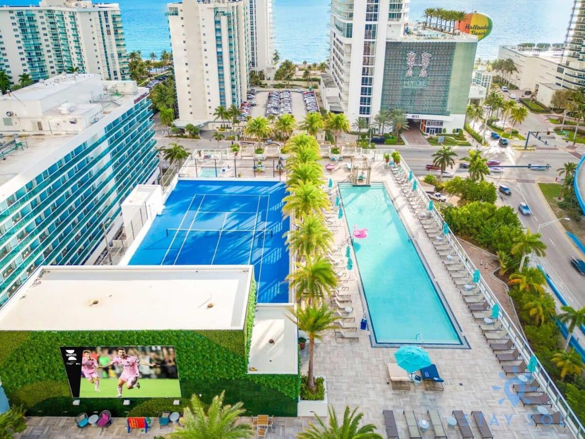 Sophisticated Coastal Haven, Parking Included