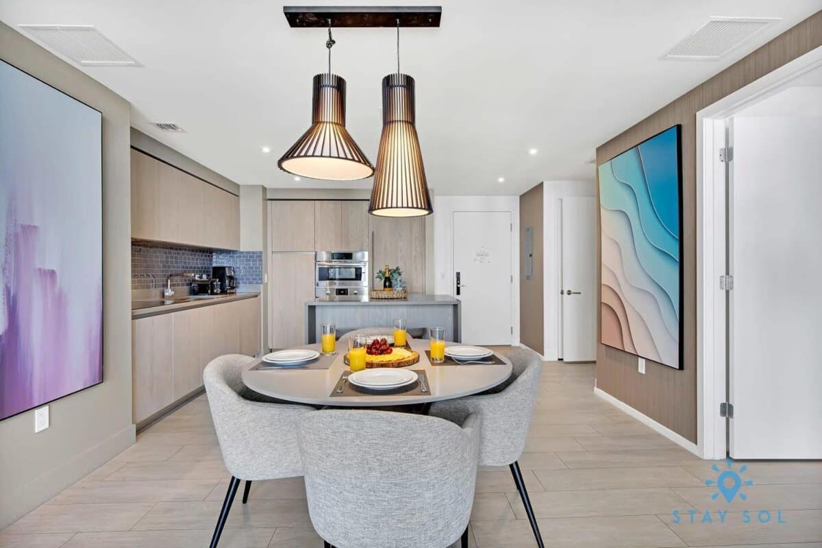 Apartment Sophisticated Coastal Haven, Parking Included