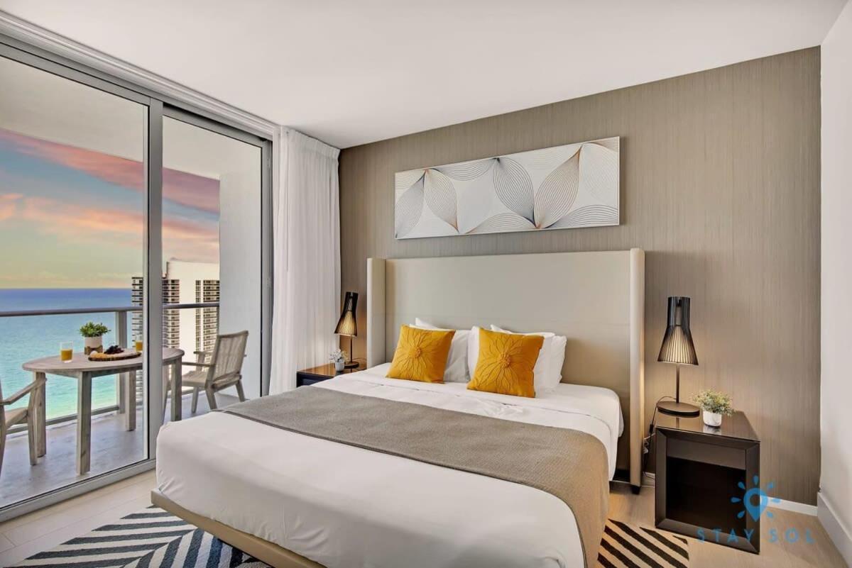 Apartment Sophisticated Coastal Haven, Parking Included *